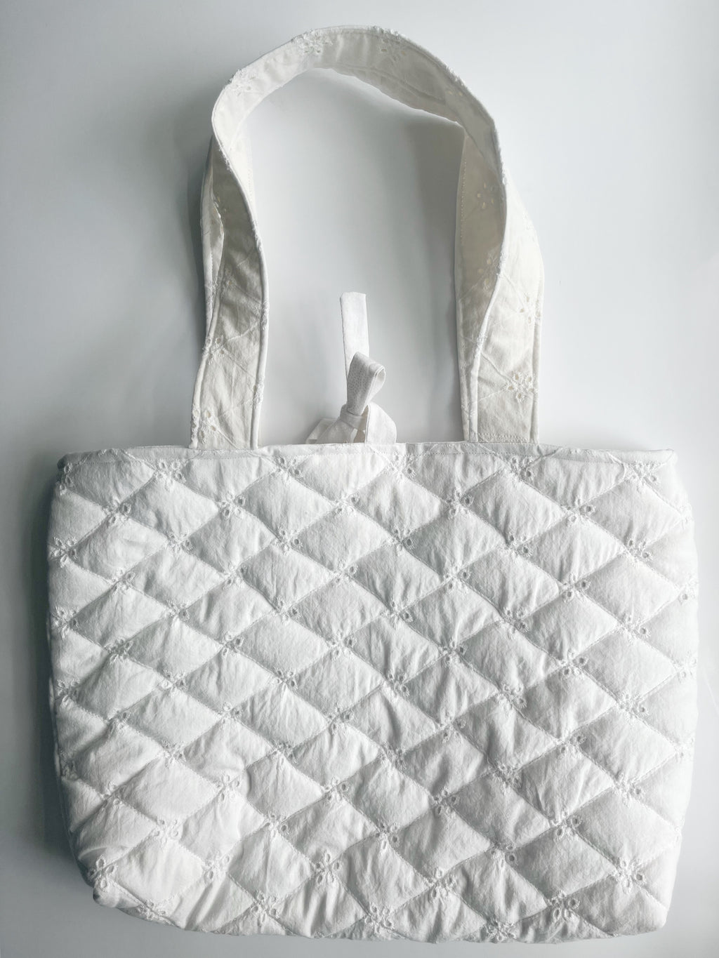 White Quilted Tote Bag with Diamond Pattern