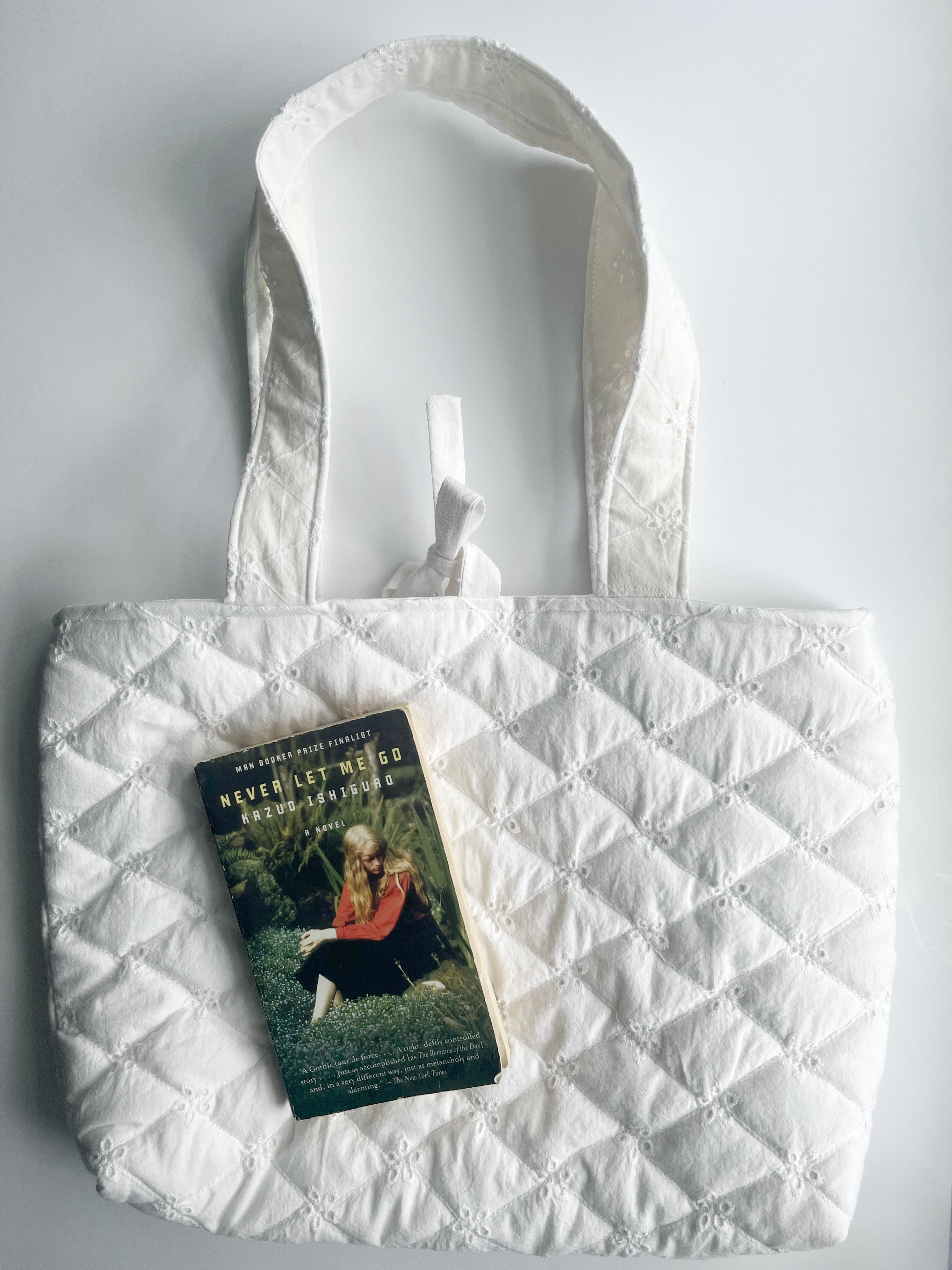 White Quilted Tote Bag with Diamond Pattern